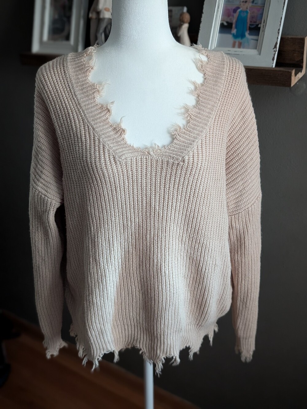 Distressed Beige Cream Medium V-Neck Ribbed Knit Sweater Frayed Hem Grungecore